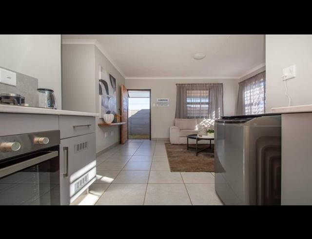 3 BEDROOM HOUSE FOR SALE IN PROTEA GLEN